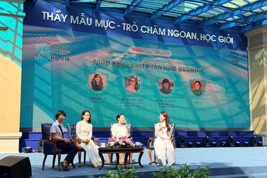 Bảo vệ trẻ khỏi áp lực học đường và cạm bẫy mạng