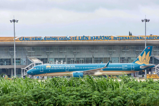 Cảng HKQT Liên Khương mở cửa trở lại sau hơn 5 tháng, các chuyến bay chính thức được nối lại