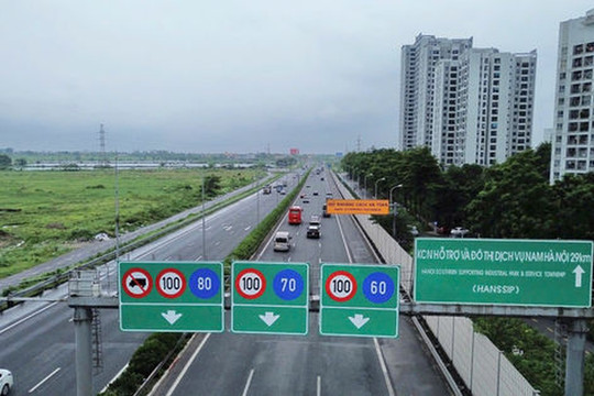 Hà Nội phân luồng từ xa phục vụ người dân đi lại dịp Quốc khánh 2-9