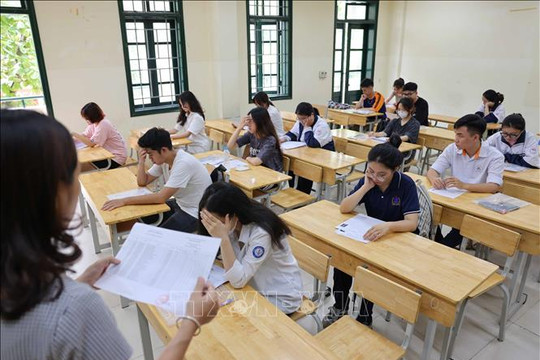Chuẩn bị điều kiện thí điểm thi tốt nghiệp THPT trên máy tính từ năm 2027