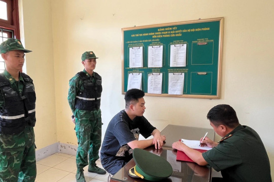 Triệt phá vụ tàng trữ, mua bán 114 bình khí cười ở Lào Cai