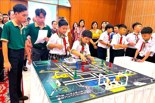 Học sinh có thể học Tiếng Anh bắt buộc từ lớp 1