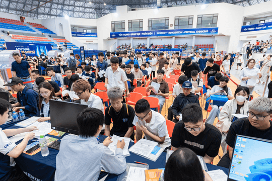 Số hóa dữ liệu nhập học giúp tân sinh viên giảm các loại giấy tờ