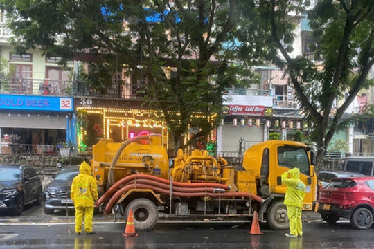 Sáng 21/8: Hà Nội mưa trên 100mm, chưa có điểm úng ngập