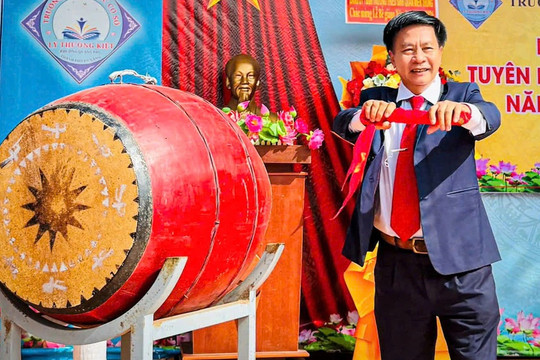 16 năm làm quản lý, hiệu trưởng vẫn quyết về hưu sớm sau sắp xếp trường