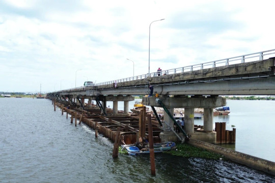 Đập 'ngăn mặn giữ ngọt' lớn nhất Huế khẩn trương thi công trước mùa mưa bão