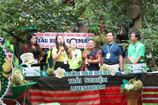 Nữ Bí thư xã ở Đắk Lắk đưa sầu riêng lên ‘không gian số’