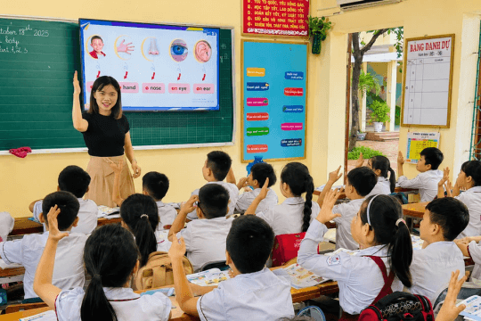 Thêm cơ hội để học sinh tiếp cận ngoại ngữ sớm và liên tục