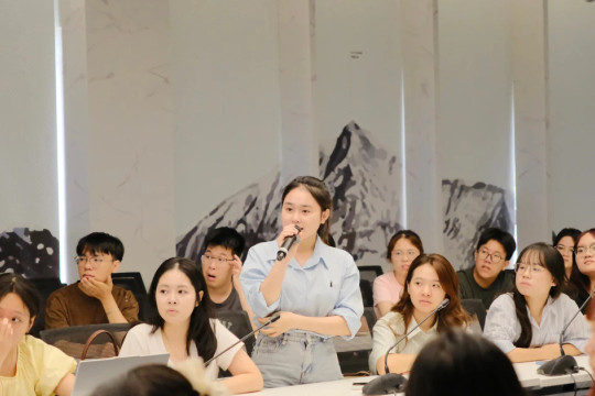 Bồi dưỡng kỹ năng kiểm chứng tin giả cho sinh viên