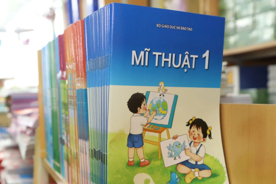 Triển khai đồng loạt các giải pháp điều tiết khẩn cấp gỡ 'sốt sách giáo khoa' cục bộ