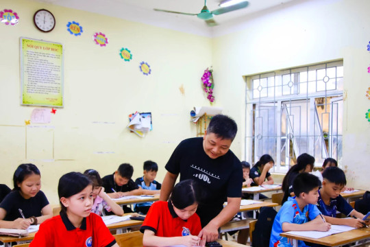 Ổn định lớp học sau sắp xếp, trường vùng cao sẵn sàng cho năm học mới
