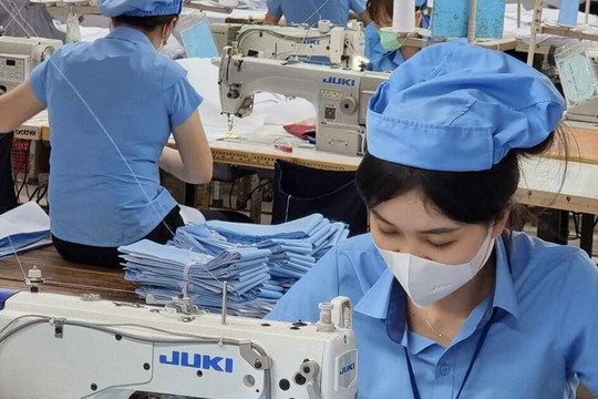 Không cho lao động nữ nghỉ 30 phút/ngày khi 'đèn đỏ' bị phạt tới 40 triệu đồng