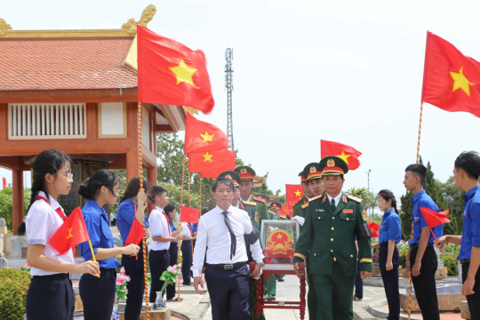Quảng Trị truy điệu và an táng 13 hài cốt liệt sĩ Sư đoàn 308