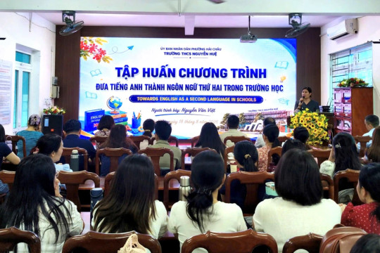 Tiếng Anh 'bước ra' khỏi giờ Ngoại ngữ