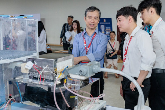 Muốn có nhân lực chất lượng cao, cần đổi cách đầu tư cho đại học