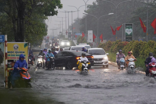 Dự báo thời tiết ngày 30/8: Bắc Bộ mưa dông, Trung Bộ nắng nóng