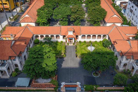 Trường chuyên gần 100 tuổi lớn nhất phía Nam, có 26 đời hiệu trưởng