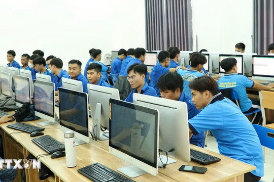 Thể chế mở đường, nguồn lực tập trung sẽ tạo nhân lực chất lượng