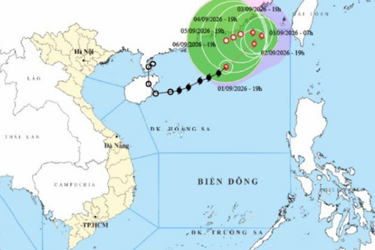 Bão số 5 di chuyển chậm dần, dự báo tồn tại nhiều ngày trên Biển Đông