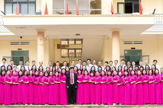 30 năm, hành trình từ phòng học cũ đến khát vọng trường học số
