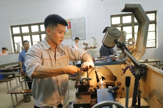 Cam kết việc làm để người trẻ mạnh dạn chọn học nghề