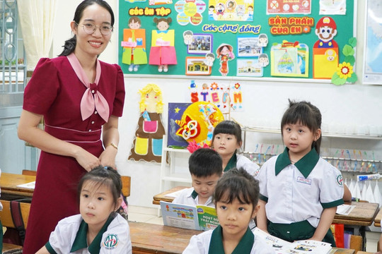 Những lời chúc mới lạ ngày khai giảng phụ huynh gửi thầy cô, học sinh