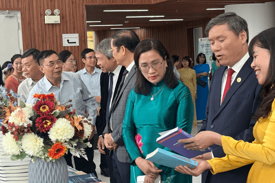 Khai mạc Không gian trưng bày 'Địa lý nhân văn - Kiến tạo phát triển'