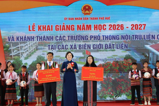 Phó Thủ tướng Phạm Thị Thanh Trà dự lễ khai giảng, khánh thành Trường Phổ thông nội trú A Lưới 3 (TP. Huế)