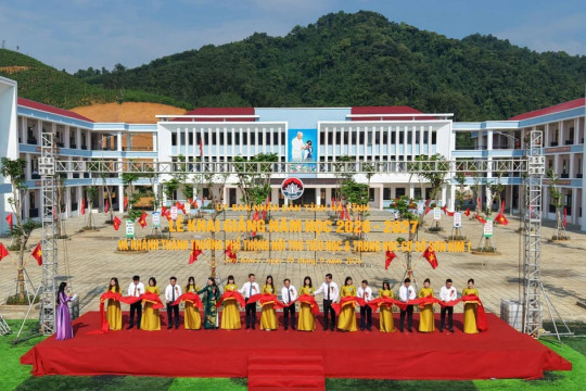 Tiếng trống ở những ngôi trường mới giữa đại ngàn