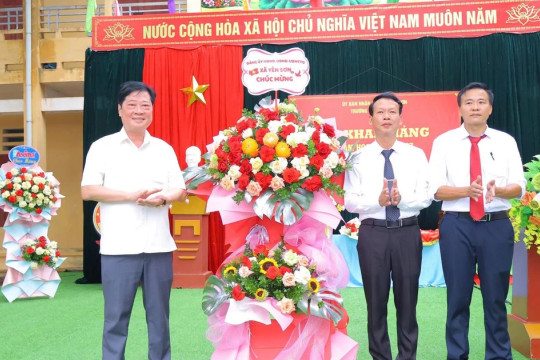 Hân hoan tiếng trống khai giảng ở những ngôi trường vùng đặc biệt khó khăn
