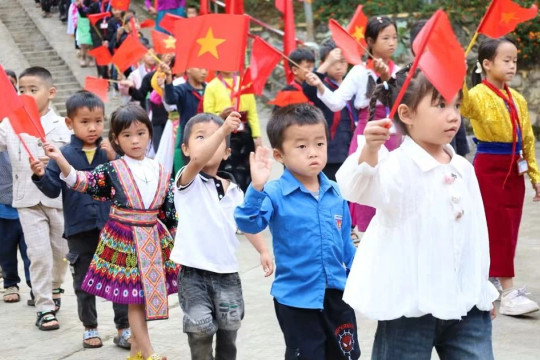 'Níu chân' học trò ngay từ đầu năm học