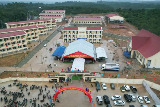 Niềm vui ở những ngôi trường mới nơi biên giới Gia Lai