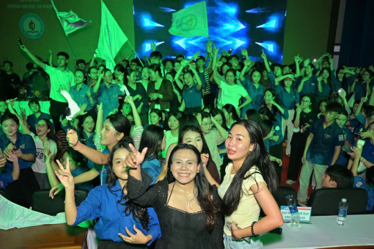 Khát vọng vươn tầm và sức trẻ tại Ngày hội khai trường Đại học Sư phạm Huế