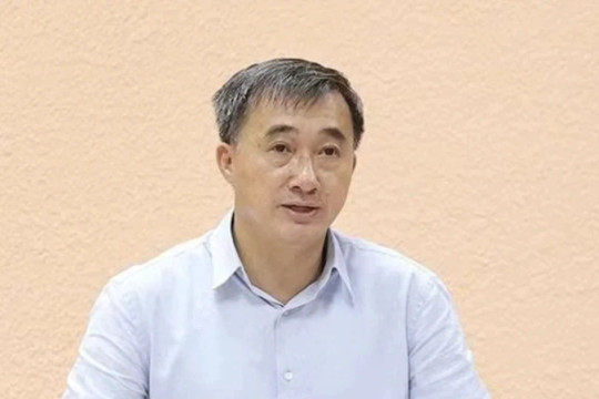 Thứ trưởng Bộ Y tế Trần Văn Thuấn bị tạm đình chỉ công tác