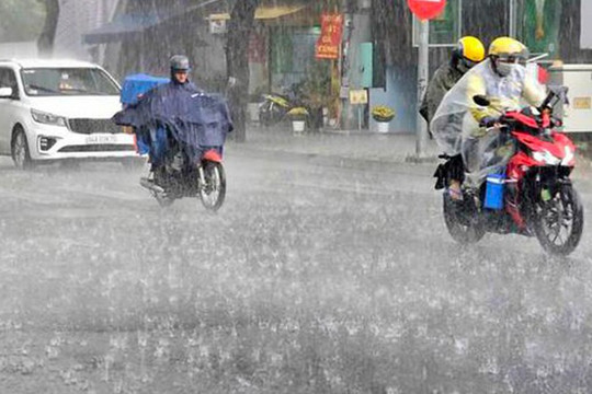 Dự báo thời tiết ngày 7/9: Miền Bắc nắng 34°C, miền Trung và miền Nam mưa dông