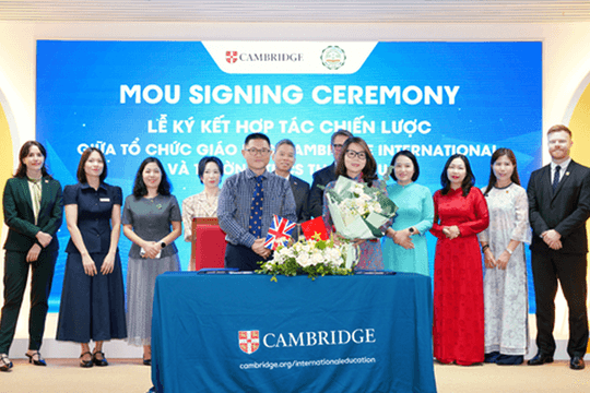 Ký kết hợp tác triển khai Chương trình tích hợp Cambridge tại 50 trường phổ thông Hà Nội