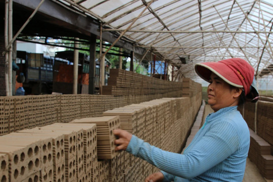 Bài toán chuyển nghề cho lao động lớn tuổi ở Krông Ana