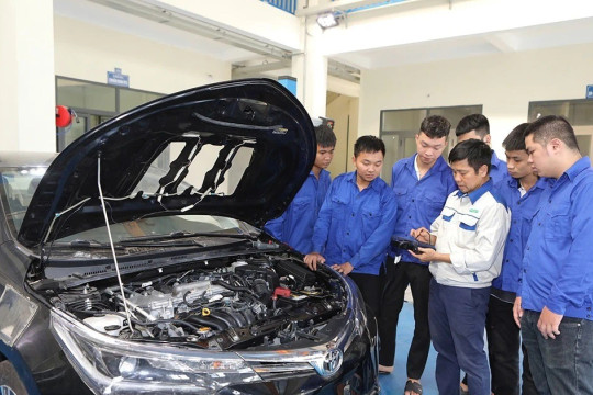 Mở lối học nghề từ trường phổ thông
