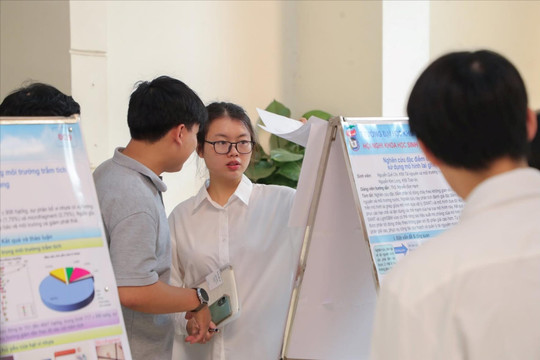 Hà Nội hỗ trợ đào tạo 100 tiến sĩ: Gắn với giải quyết những bài toán lớn của Thủ đô