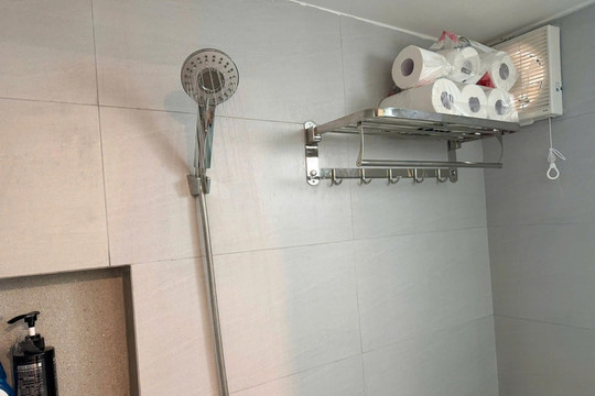 Sinh viên "tố" 22h30 KTX vẫn chưa có nước tắm rửa, trường đại học vào cuộc