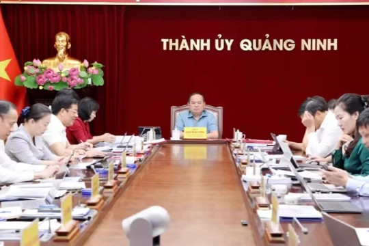 Quảng Ninh thí điểm mô hình trường học và bệnh viện xã hội chủ nghĩa