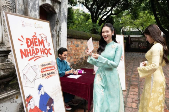 Hoa hậu, nghệ sĩ nô nức ‘Nhận học bạ - làm Giám sinh’ tại Văn Miếu