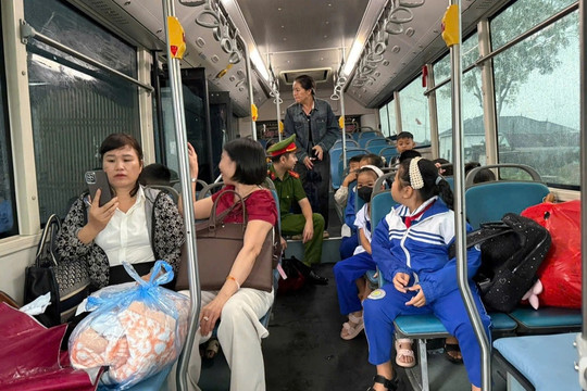 Vụ 149 học sinh chưa đến trường: Có xe đưa đón, 138 em vẫn không đi học