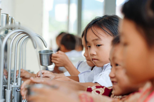 'Nước sạch cho em': Khi đồng hành cùng giáo dục bắt đầu từ những điều căn bản