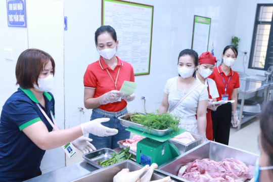 Xây dựng cơ chế quản trị bữa ăn học đường khoa học và hiệu quả