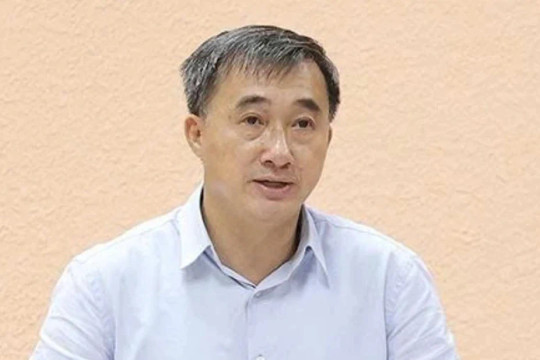 Thứ trưởng Y tế Trần Văn Thuấn và ông Nguyễn Huy Ngọc bị khai trừ khỏi Đảng