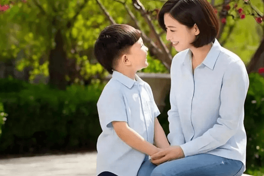 Cha mẹ đừng ngây thơ nói câu này với con: Nghe thì tưởng là suy nghĩ văn minh, thực ra là nuông chiều độc hại!