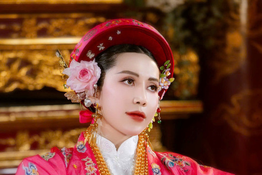 Những bước chân nối liền văn hóa và tâm linh của nữ tân thủ nhang MC Hồng Nhung VOV Giao thông