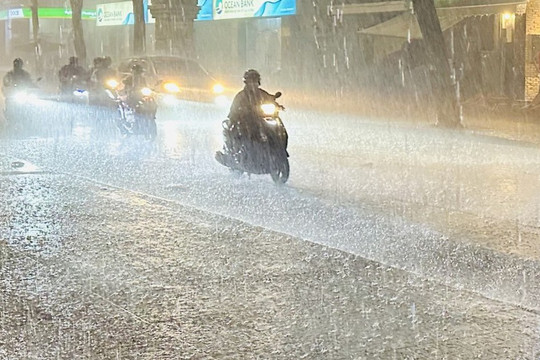 4 lời khuyên của chuyên gia khi trời mưa kéo dài