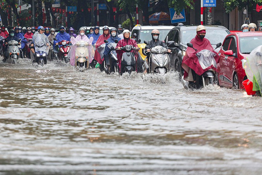 Tin mới nhất về mưa lớn ở Bắc Bộ, Trung Bộ và dự báo thời tiết Hà Nội 10 ngày